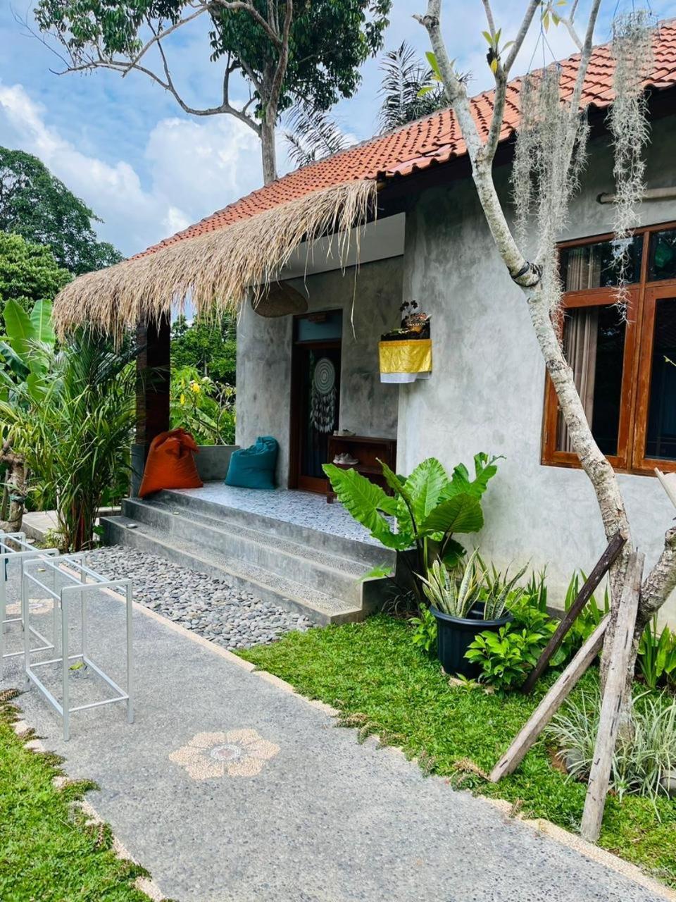 Yasa Backpackers House Albergue Ubud Exterior foto