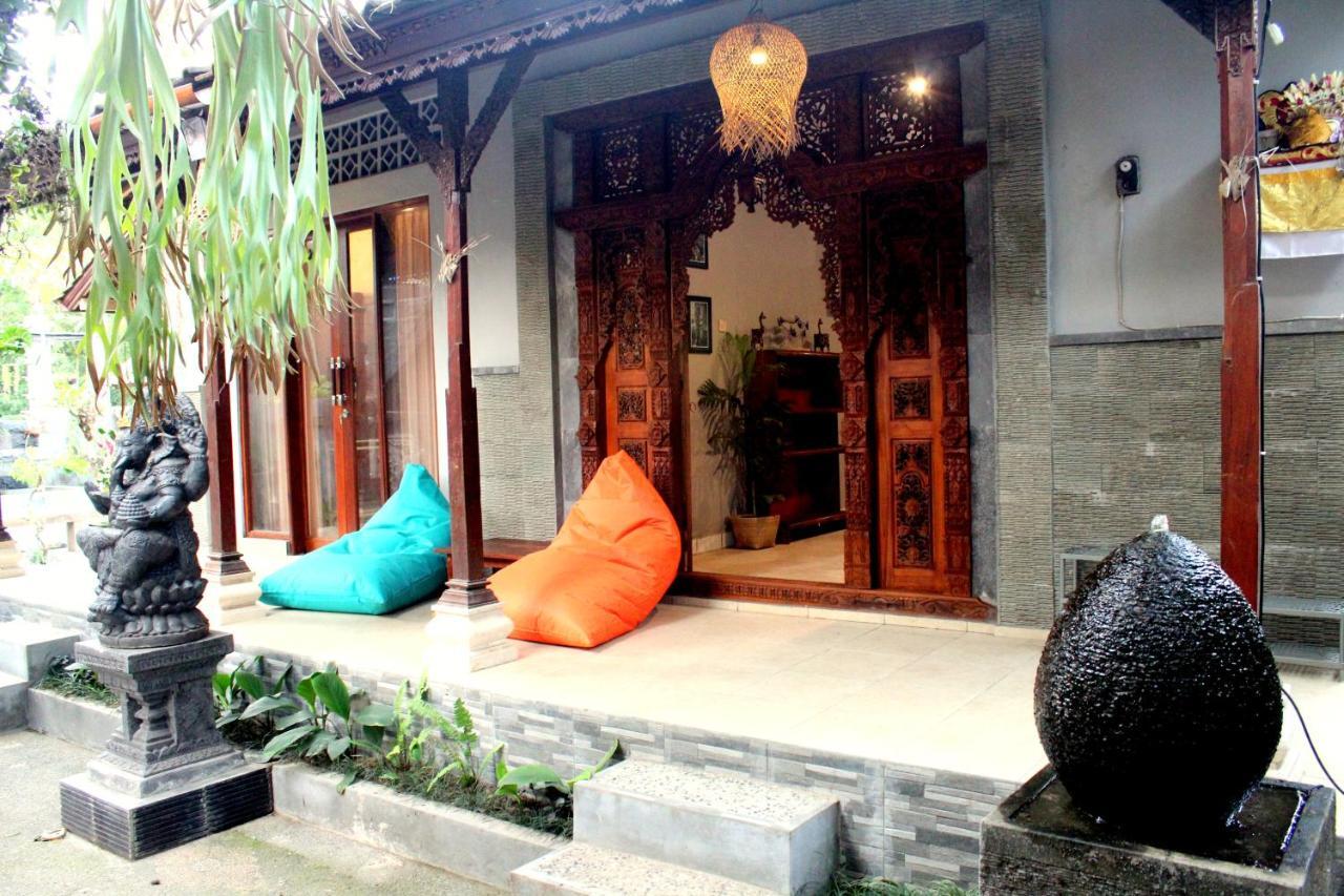 Yasa Backpackers House Albergue Ubud Exterior foto