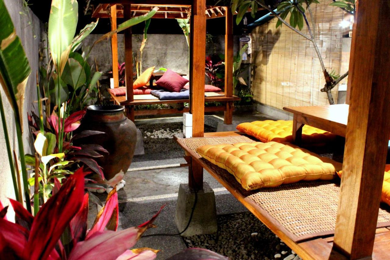 Yasa Backpackers House Albergue Ubud Exterior foto